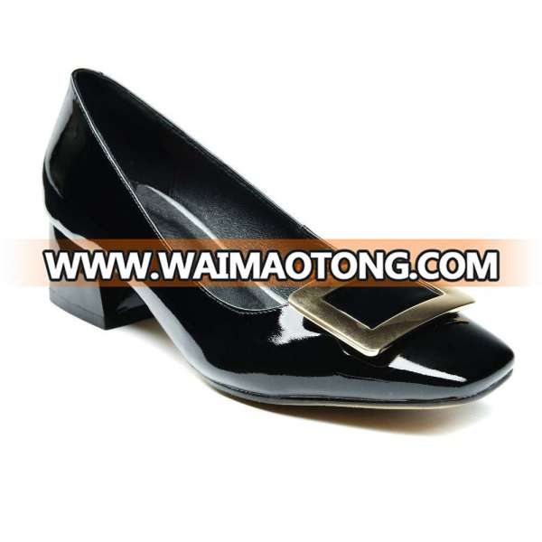 T240-1New coming high quality low price bull patent party or office shoes women pumps